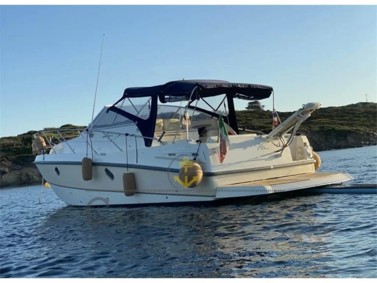 Boat rental Cranchi Zaffiro 32 in Puntone on Samboat