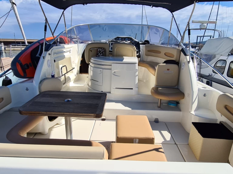 Motorboat rental with or without captain Cranchi Puntone