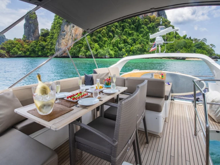 Princess Princess 60 Fly in Ao Po on SamBoat