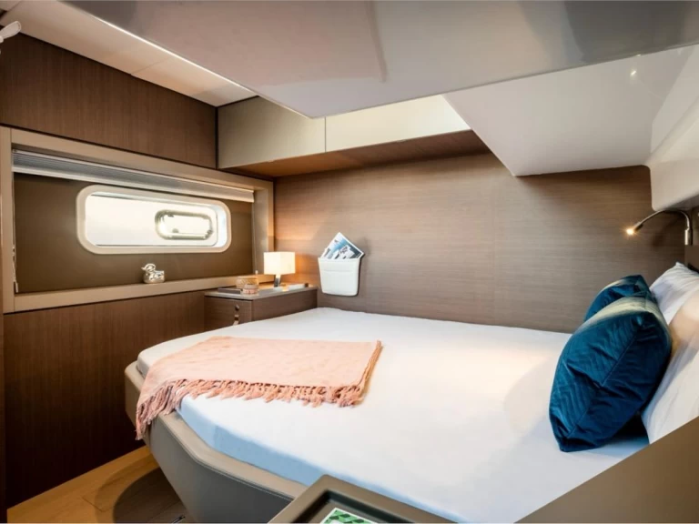 Bareboat Rental Catamaran BALI 4.6 4 CABINES with a boat licence