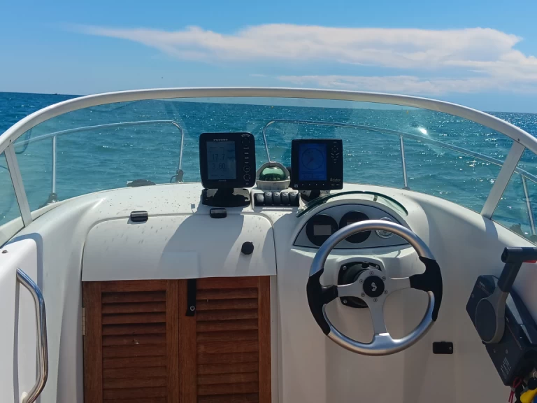 Motorboat rental with or without captain Bénéteau Le Cap d'Agde