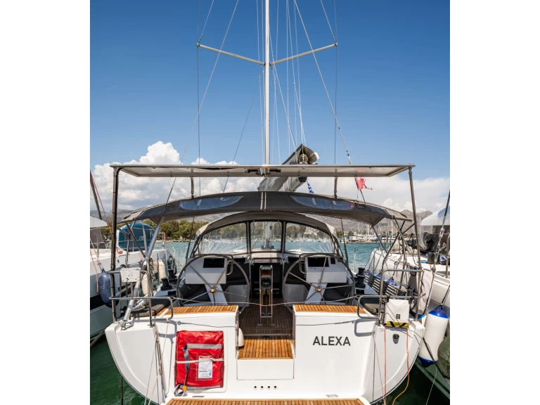 Sailboat rental in Lefkáda - Hanse Hanse 455