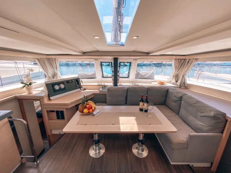 Fountaine Pajot Lucia 40 in Pula on SamBoat