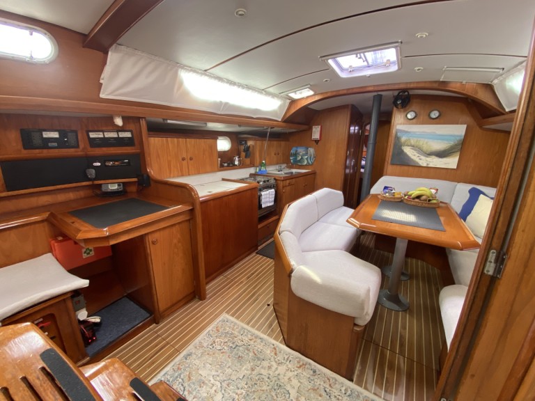 Sailboat rental in Gouvia - Jeanneau Sun Odyssey 42.2