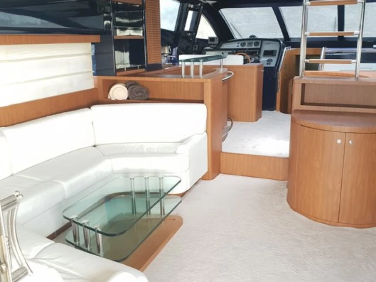 Luxury Yacht rental in Novigrad - Riva Riva Dolcevita 70 Super - 3 + 1 cab.