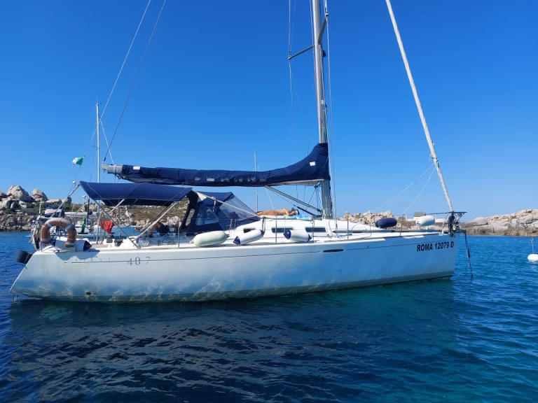 Yacht charter La Spezia cheap First 40.7