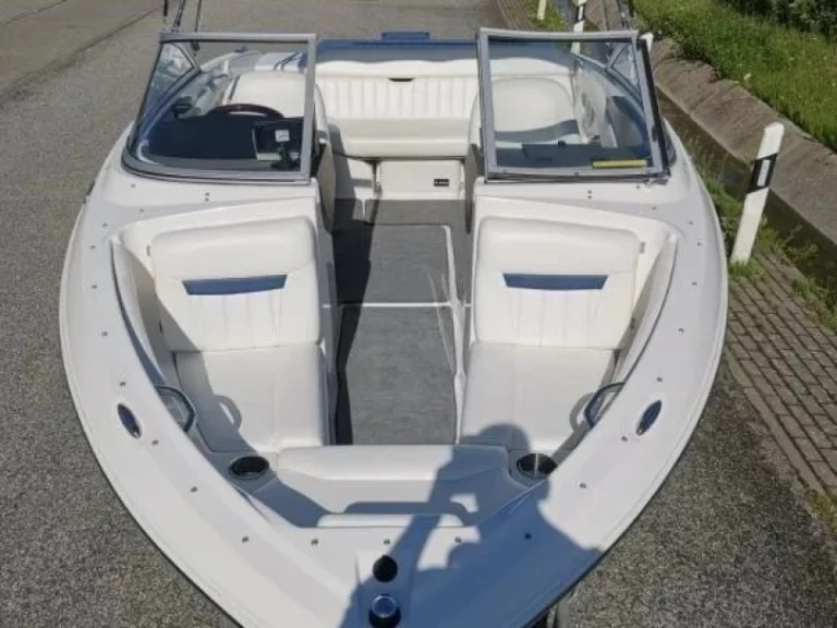 Motorboat rental in Heidelberg - Régal Regal 1900