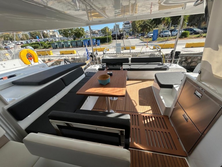 Catamaran rental in Athens - Lagoon Lagoon 43