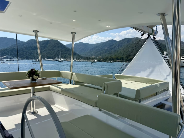Bareboat Rental Catamaran Bali with a boat licence