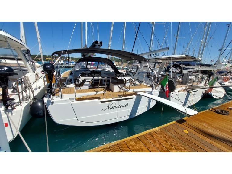 Yacht charter Castiglioncello cheap Hanse 460 - 3 cabine - 3 bagni