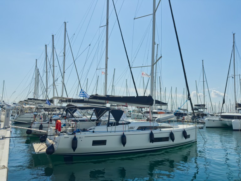 Sailboat rental with or without captain Bénéteau Alimos