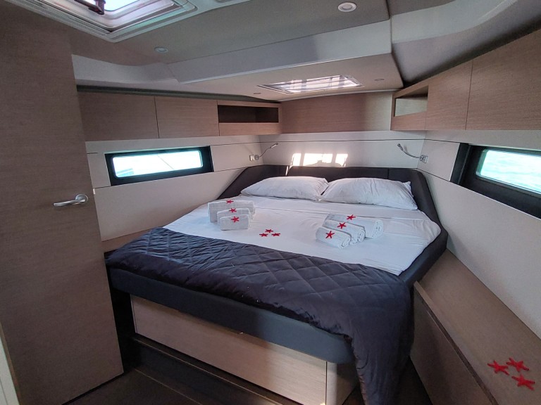 Yacht charter Castiglioncello cheap Hanse 460 - 3 cabine - 3 bagni