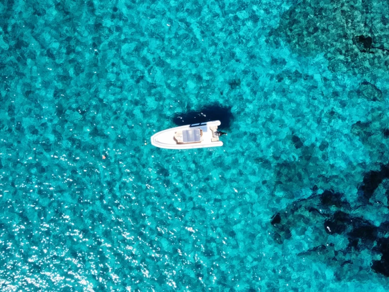 Sea Water smeralda 270 in Arbatax Port on SamBoat