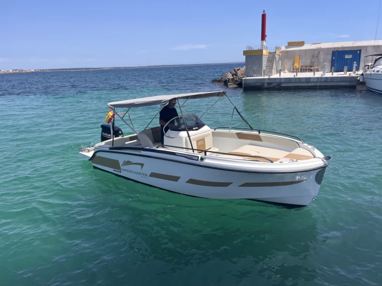 Bareboat Rental Motorboat BMA with a boat licence