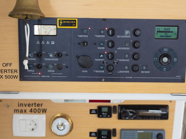 Boat rental Lagoon Lagoon 380 in Punat on Samboat