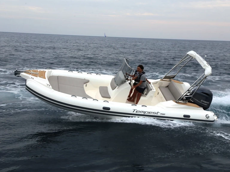 Bareboat Rental RIB Capelli with a boat licence