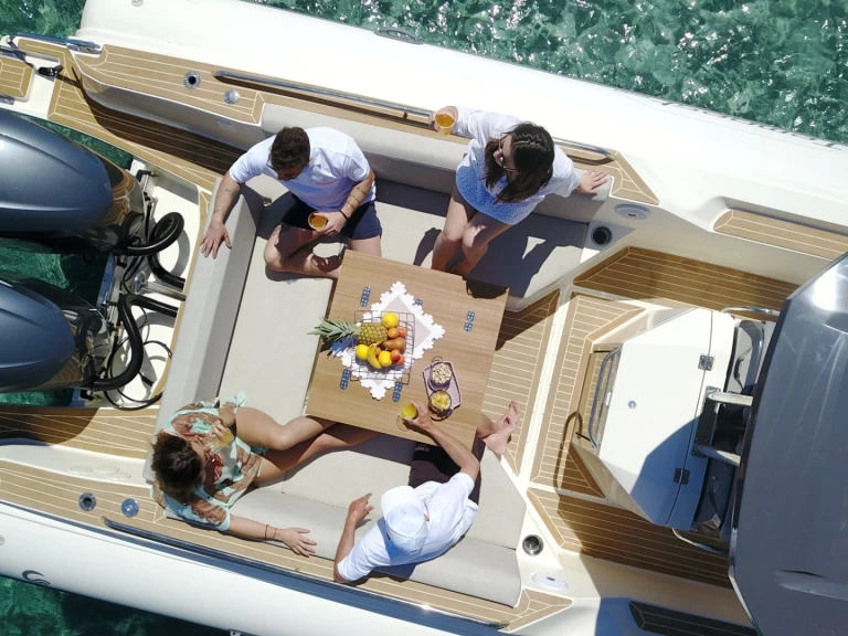 Bareboat Rental RIB Capelli with a boat licence