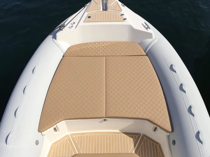 Capelli 900 sun charter bareboat or captained in  Marine de Sant'Ambrogio