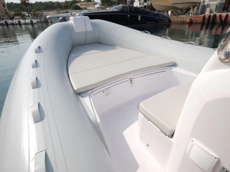 RIB rental in Marine de Sant'Ambrogio - Capelli Tempest 630