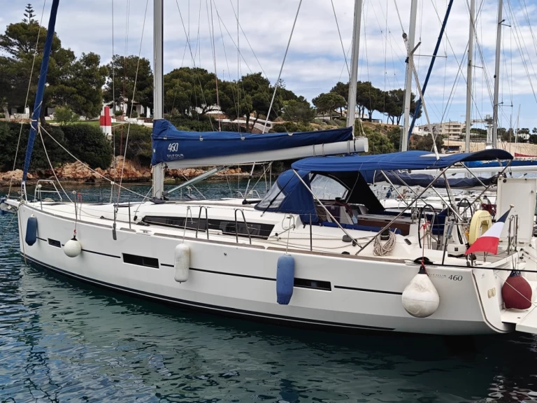 Boat rental Dufour Dufour 460 Grand Large in Saint-Cyprien-Plage on Samboat