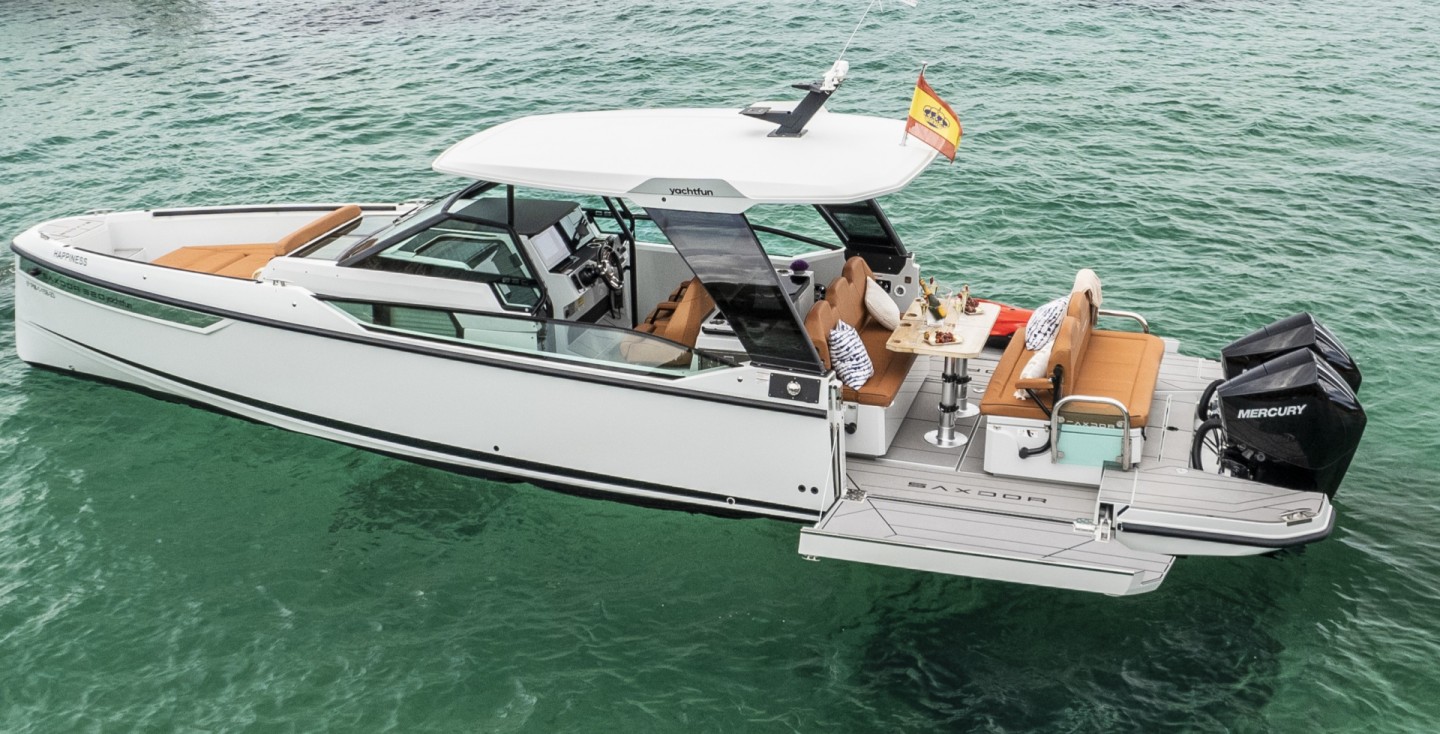 Rent a Motorboat Saxdor 320 GTO in Portals Nous | SamBoat