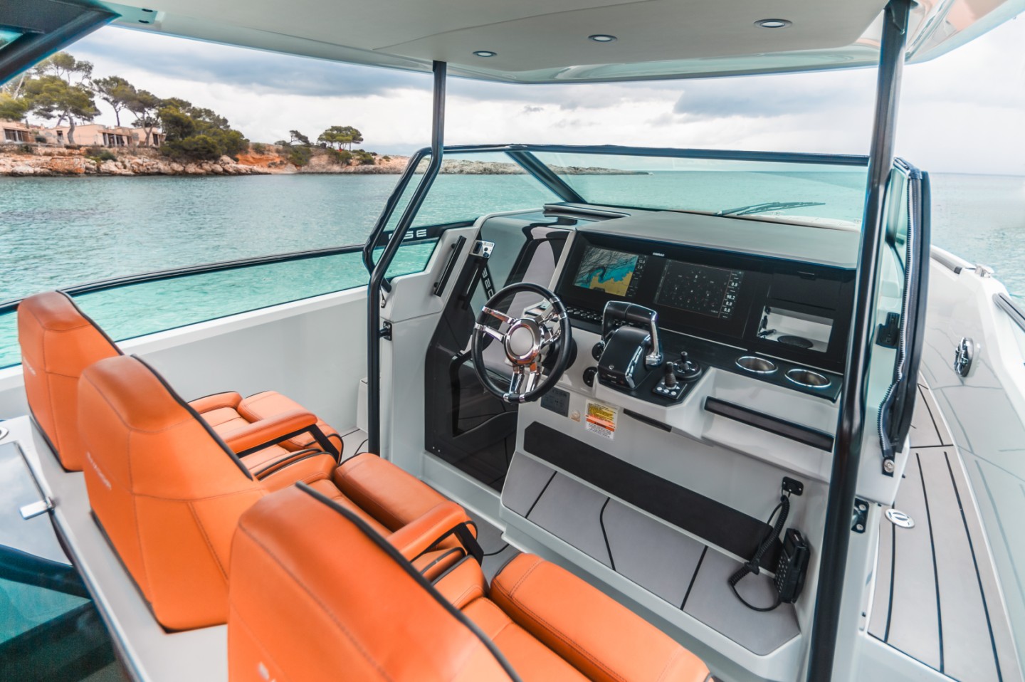 Rent a Motorboat Saxdor 320 GTO in Portals Nous | SamBoat