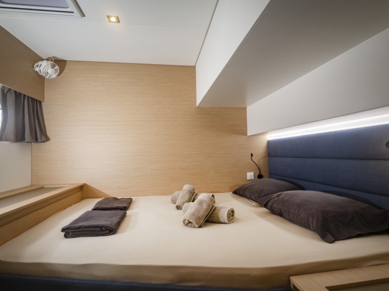 Catamaran rental in Lefkáda - Fountaine Pajot Aura 51