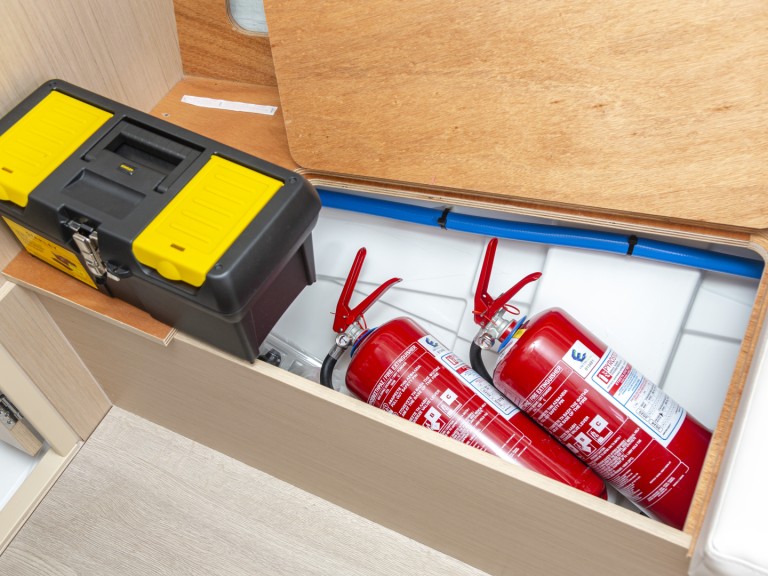 Yacht charter Lefkáda cheap Oceanis 34.1