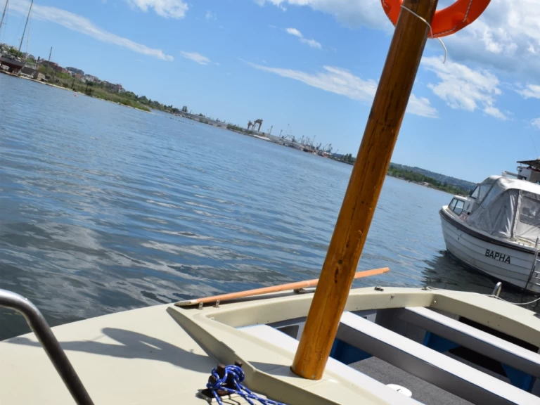 Yacht charter Varna cheap 21