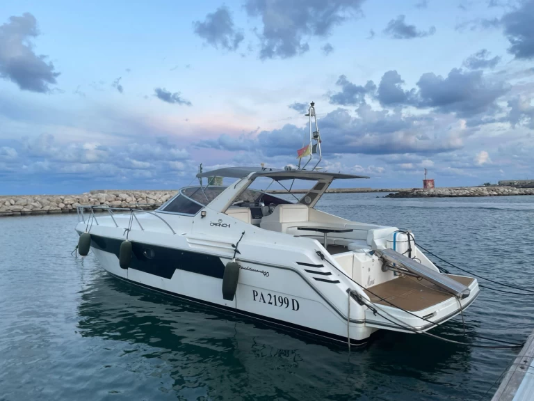Boat rental Cranchi Mediterranee 40 in Porto Siracusa on Samboat