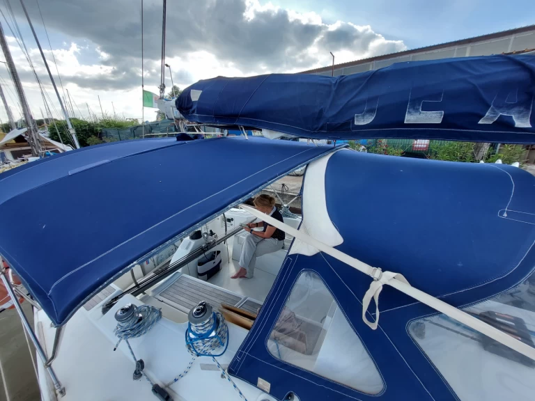 Sailboat for rent La Spezia at the best price