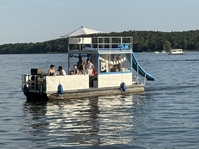 Boat rental Hausboot Viktoria in Spandau on Samboat