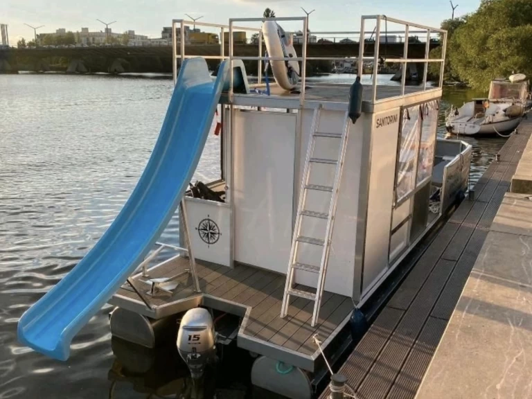 Houseboat rental in Spandau - Hausboot Viktoria