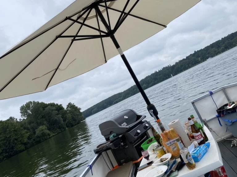 Boat rental Hausboot Viktoria in Spandau on Samboat