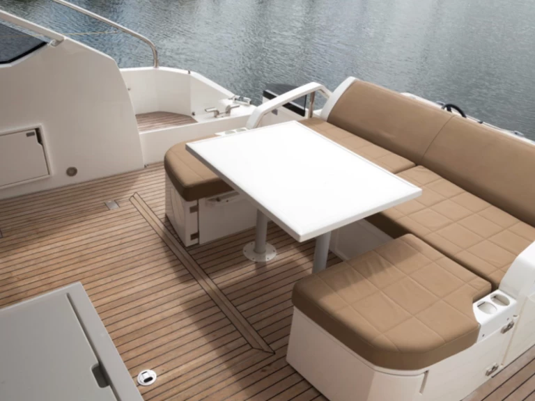 Motorboat for rent Culebra at the best price