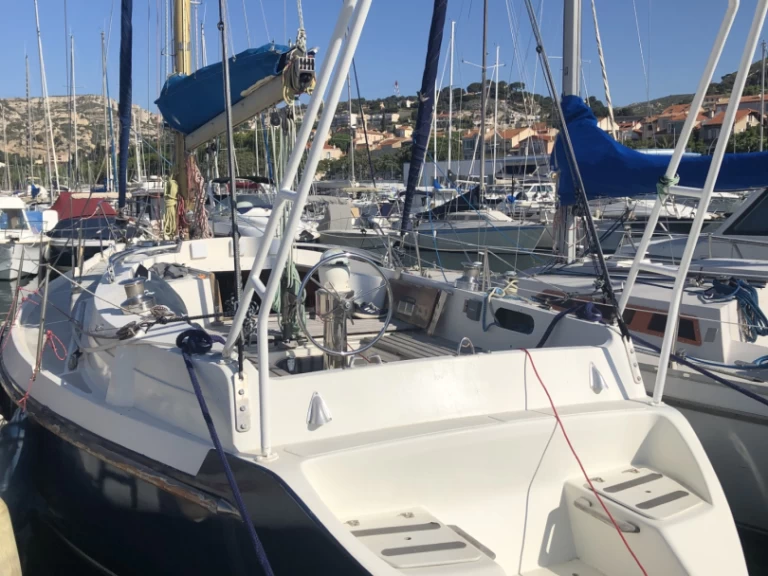 Contest contest 34 charter bareboat or captained in  Marseille