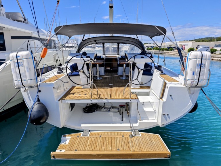 Yacht charter Sukošan cheap Hanse 548
