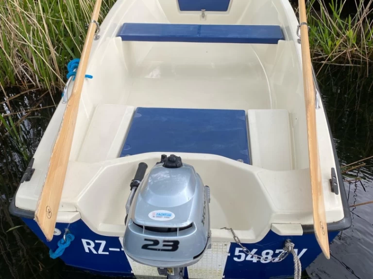 Houseboat for rent Waren (Müritz) at the best price
