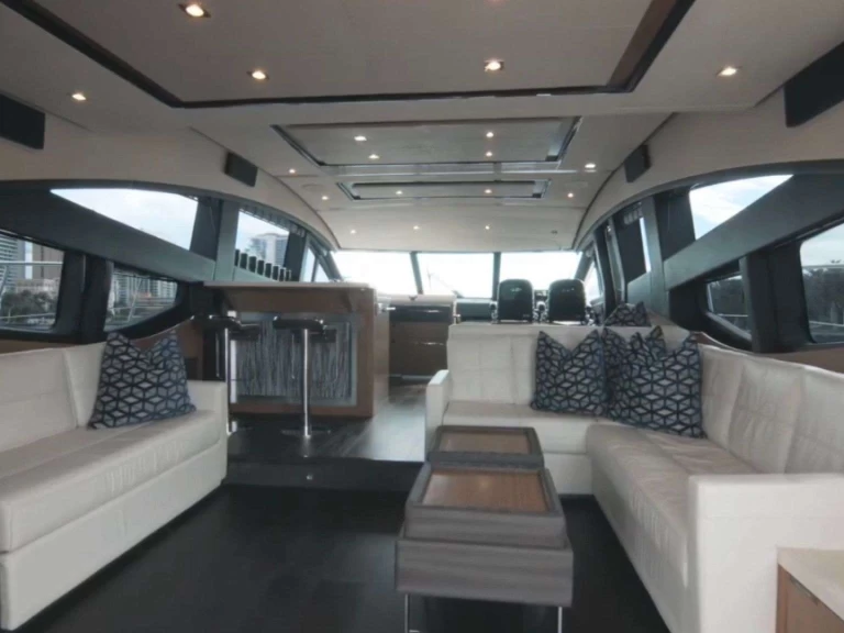 Luxury Yacht rental in Miami - Sea Ray Kraken