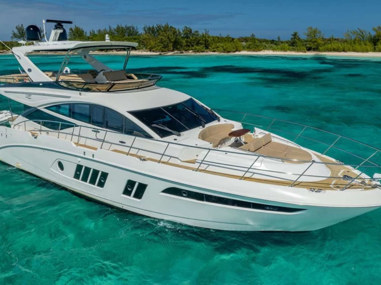 Bareboat Rental Luxury Yacht Sea Ray with a boat licence