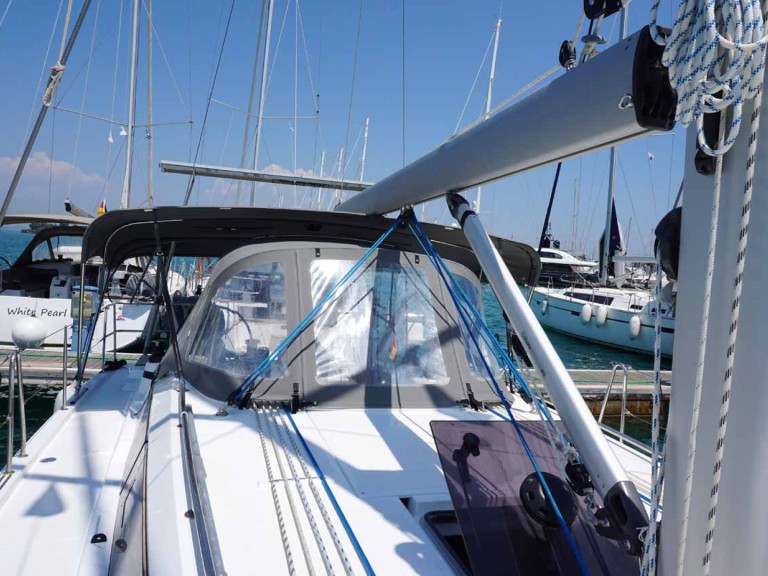 Sailboat rental in Gouvia - Bavaria Bavaria C38