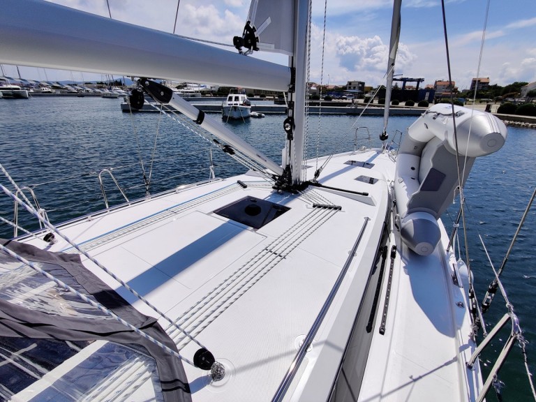Sailboat for rent Sukošan at the best price