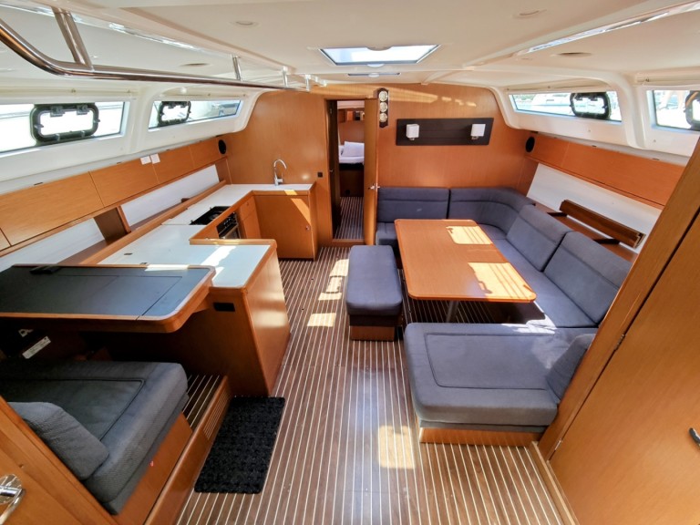 Boat rental Bavaria Cruiser 51 in Sukošan on Samboat