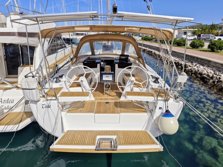 Yacht charter Sukošan cheap Hanse 418