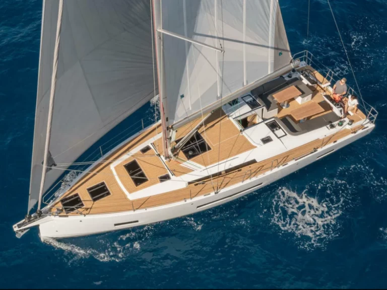 Sailboat rental in Lávrio - Hanse Hanse 460