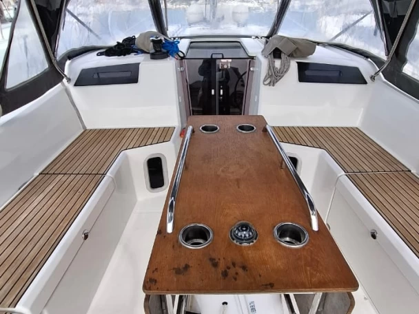 Bareboat Rental Sailboat Bénéteau with a boat licence