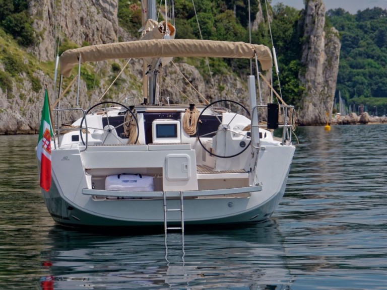 Boat rental Dufour Dufour 412 Grand Large in Komolac on Samboat