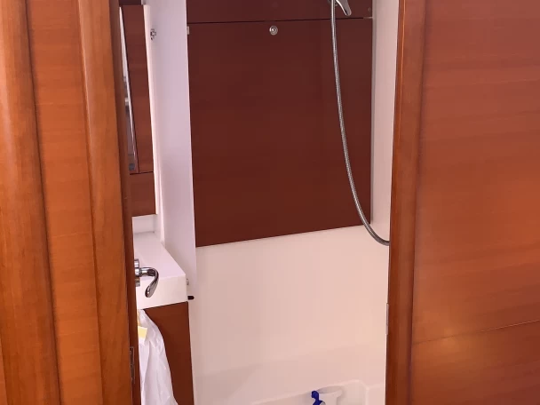 Bareboat Rental Sailboat Dufour with a boat licence