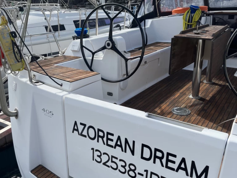 Rent a Dufour Dufour 405 Grand Large Angra do Heroísmo