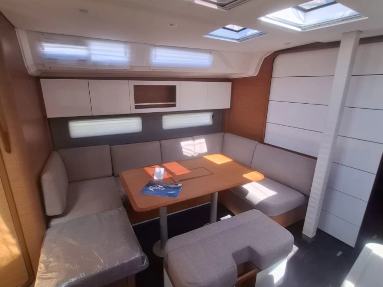 Sailboat rental in Furnari - Dufour Dufour 41 Grand large